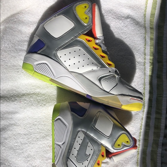 NIKE AIR FLIGHT LITE HIGH 'WHITE MEN CAN'T JUMP - Picture 2 of 5